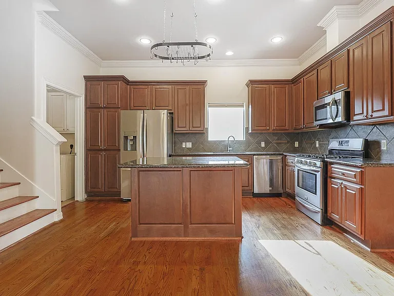 2540 Prospect St #C — Photo 13