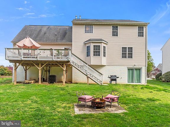 3rd image of 80 Country Manor Dr