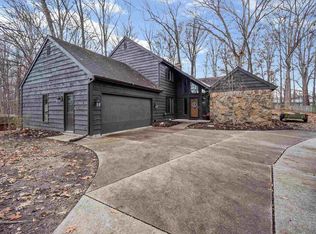 5516 Burnham Woods Ln, Fort Wayne, IN 46804