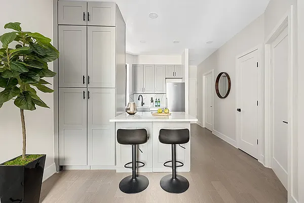 Rented by Tahari Realty LLC | media 11