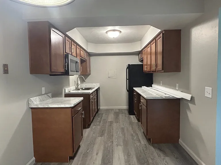 1530 Brooke Park Dr #5 — Photo 3