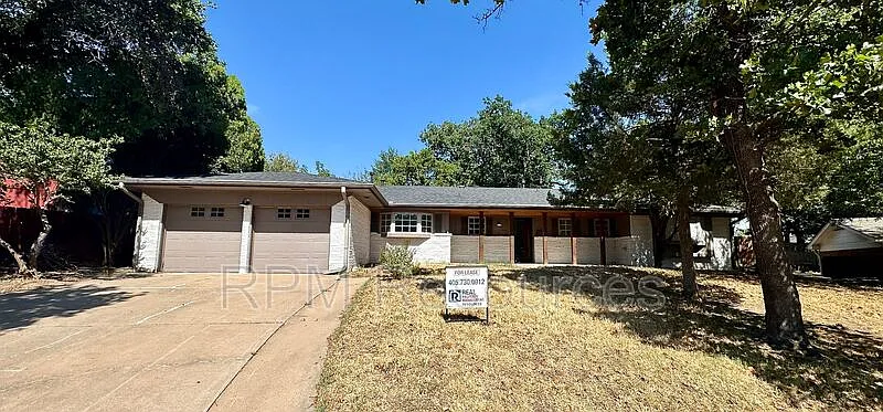 3 bed, 2.5 bath, 2049 sqft, $1,649 — Photo 2