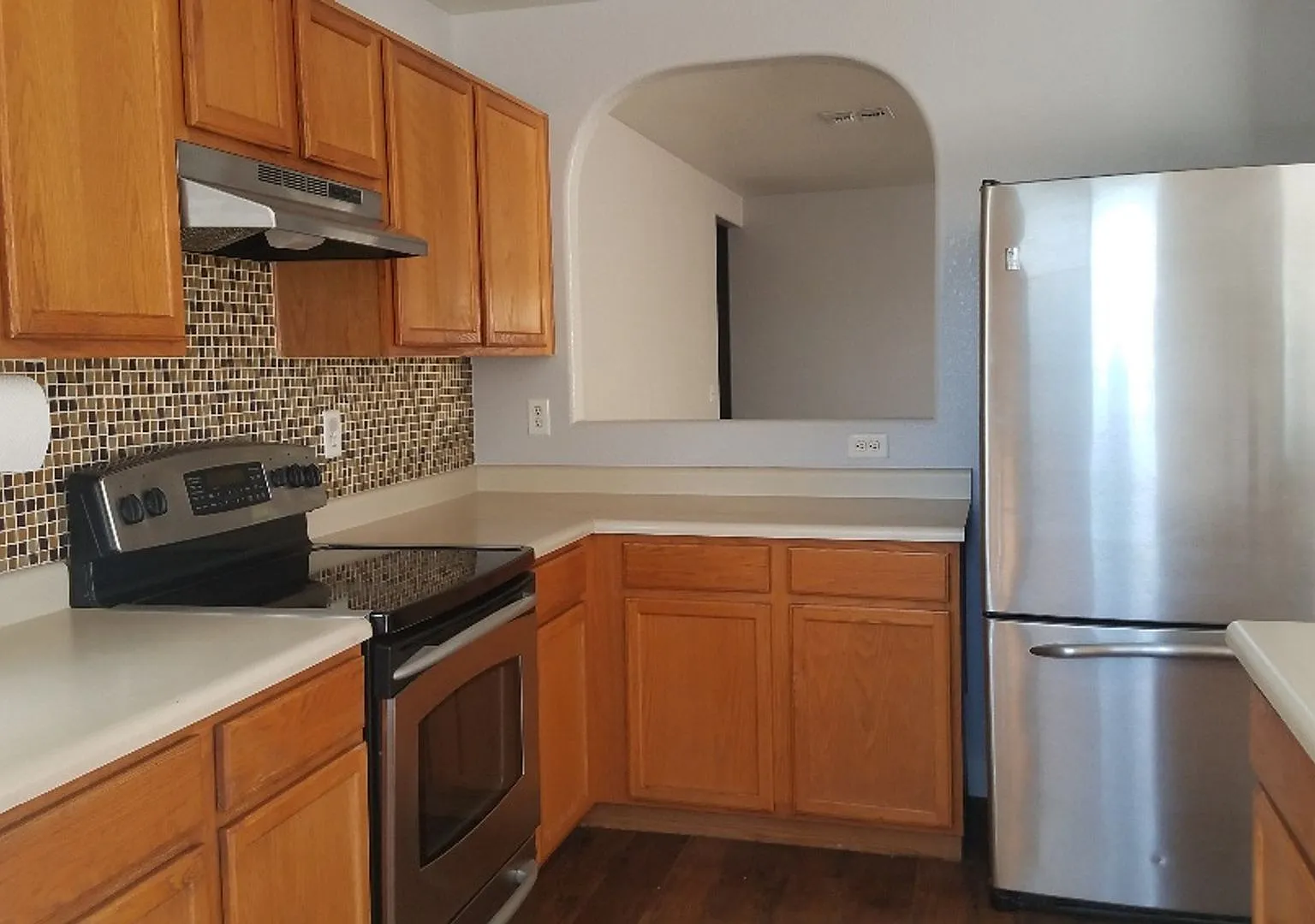 Coming Soon Free Rent Interested Oac 4/2 Home With No Carpet — Photo 4