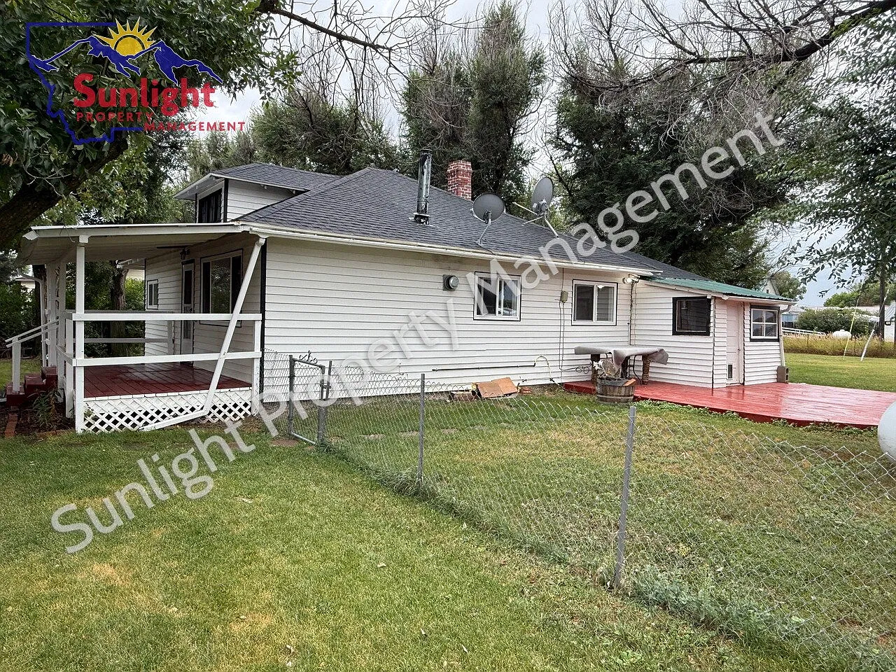 2 bed, 1.0 bath, 1260 sqft, $1,250 — Photo 2