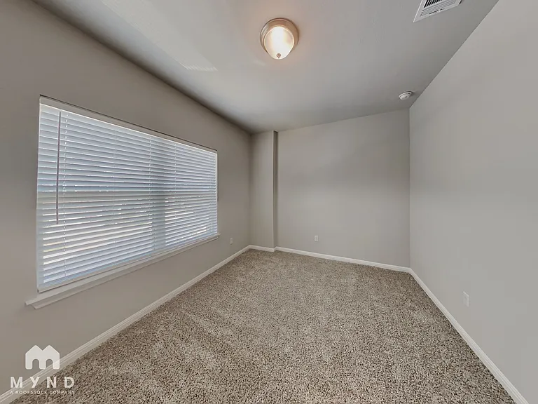 705 Hays Hill Dr — Photo 9