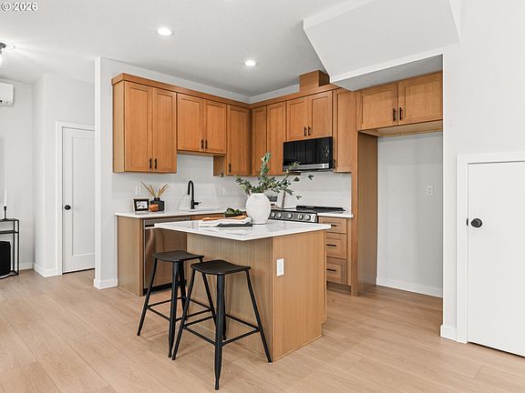4th image of 7488 SE 51st Ave