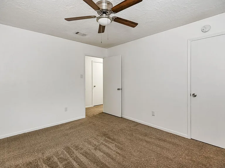 7923 Dawnridge Dr — Photo 9