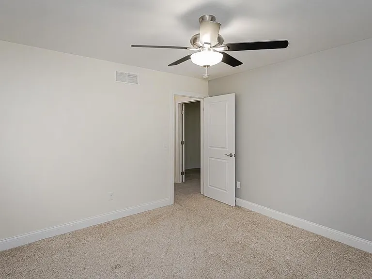 114 Valley Hall Dr — Photo 23