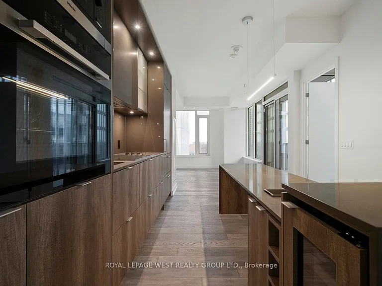11 Yorkville Ave #1310 — Photo 8