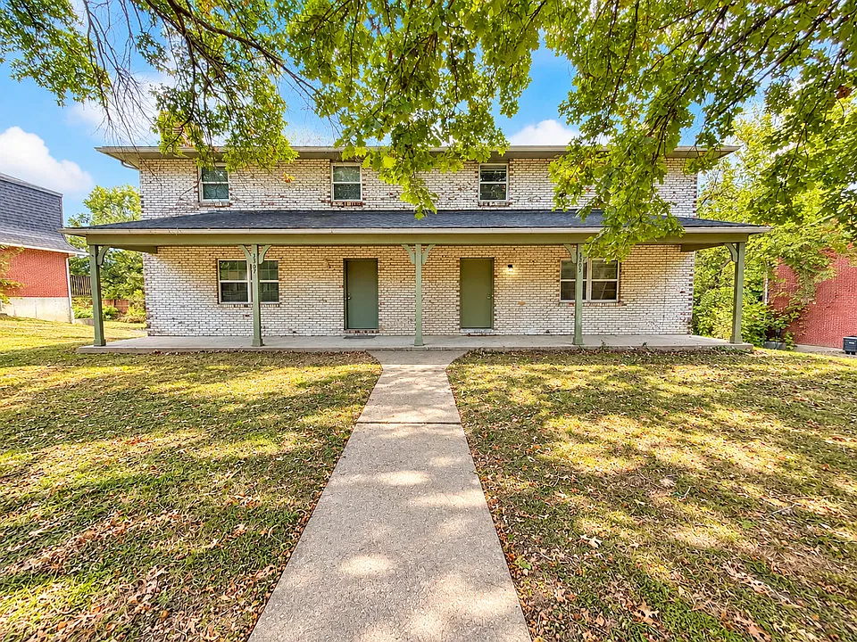 3305 Belle Meade Dr