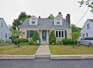 50 Deacon Ave, Warwick, RI 02886