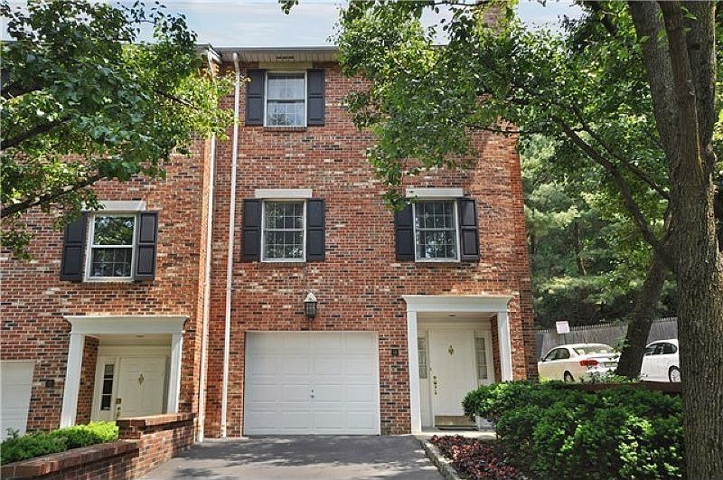 1st image of 14 Magnolia Ln