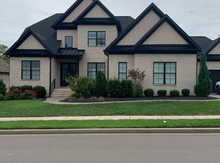 1661 Foxland Blvd #N, Gallatin, TN 37066