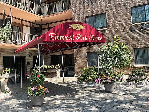 2nd image of 2 Elmwood Park Dr APT 411