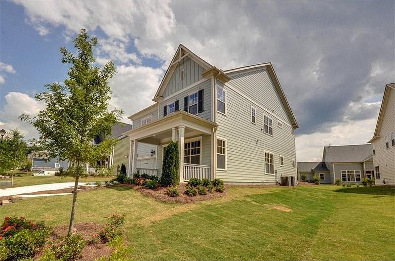 6439 Sycamore Drive, Reunion
