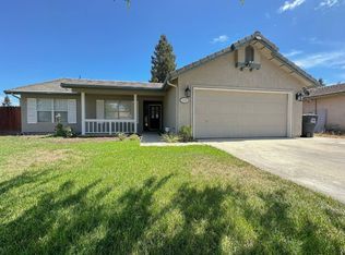 2550 N Locust Ct, Visalia, CA 93291