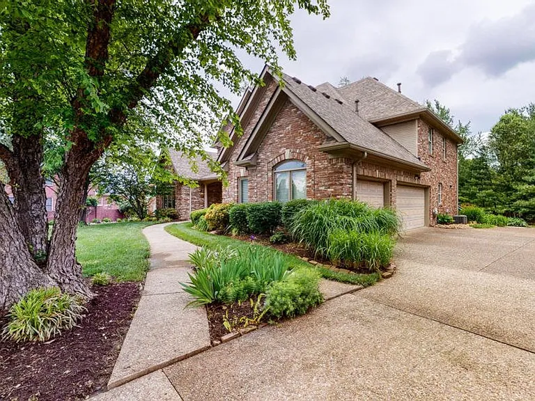 7703 Wolfpen Ridge Dr — Photo 26