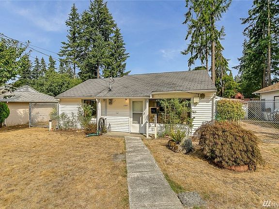 3rd image of 23007 52nd Ave W