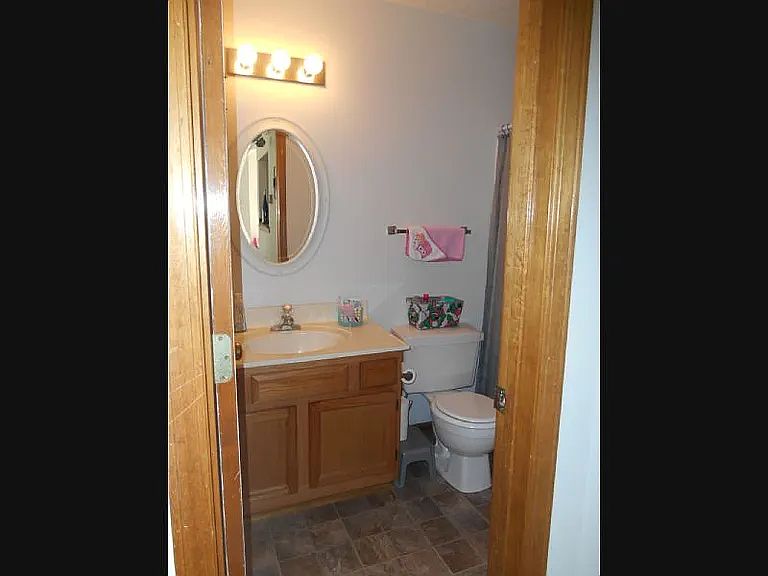 2nd image of 507 SW Joy Ct #507