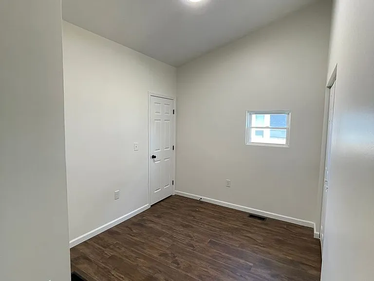 180 E Morrill Ave — Photo 7