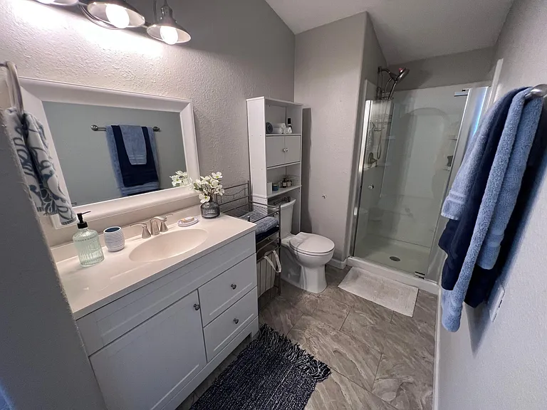 1115 Valley Glen Dr #2 — Photo 3