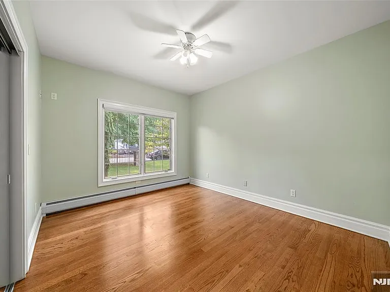 351 White Ave — Photo 15