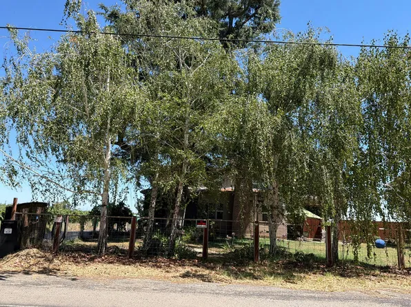15730 N Locust Tree Rd, Lodi, CA 95240