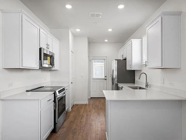 2536 Violet Theo Ln — Photo 19