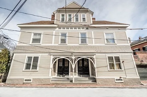2 Howard St Photo 1 2 Howard St Photo 1