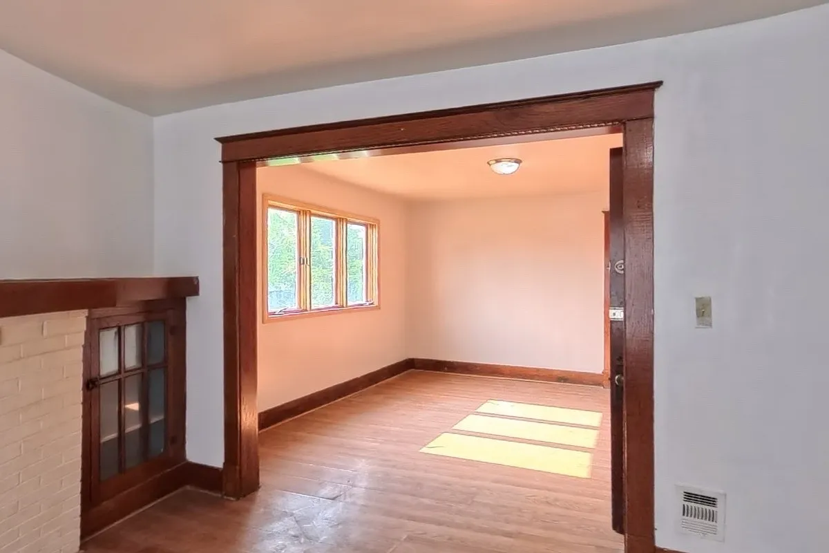 3 bed, 1145 sqft, $1,300 — Photo 4