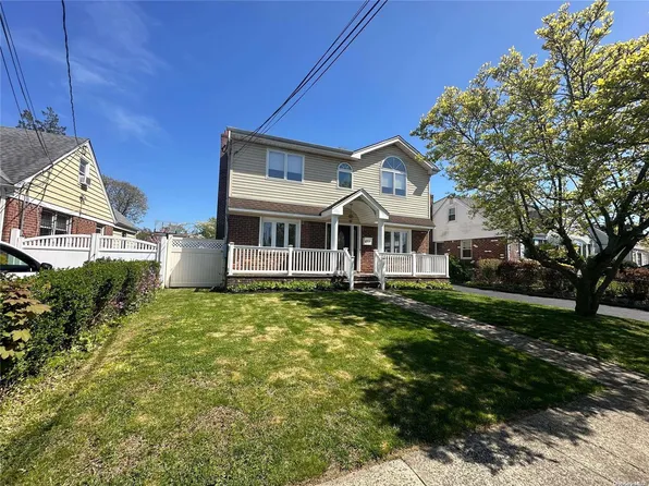 677 Cottage Street, Uniondale, NY 11553