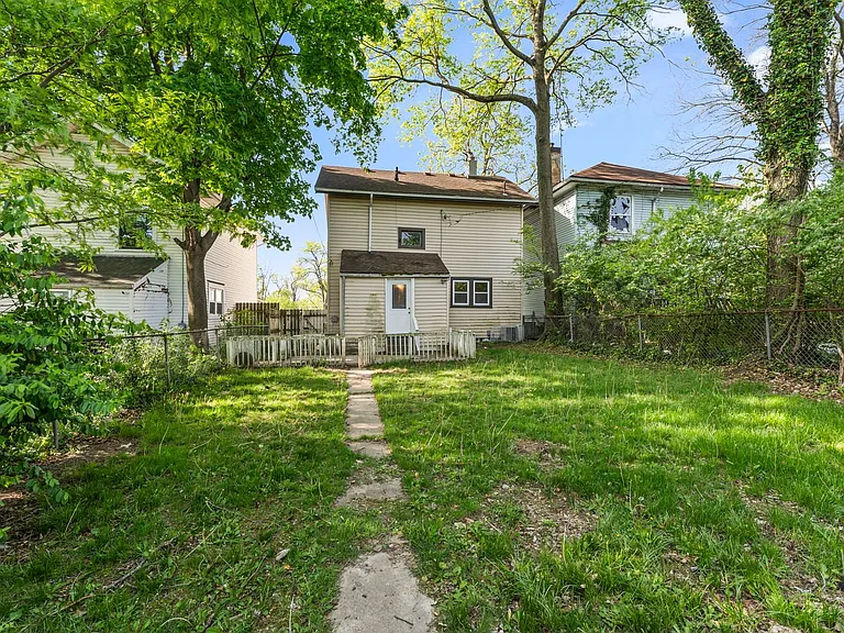 181 W Norman Ave — Photo 34