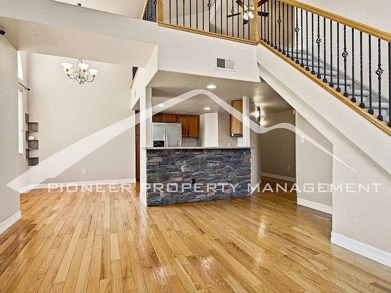 1049 S Walden Way #255 — Photo 5