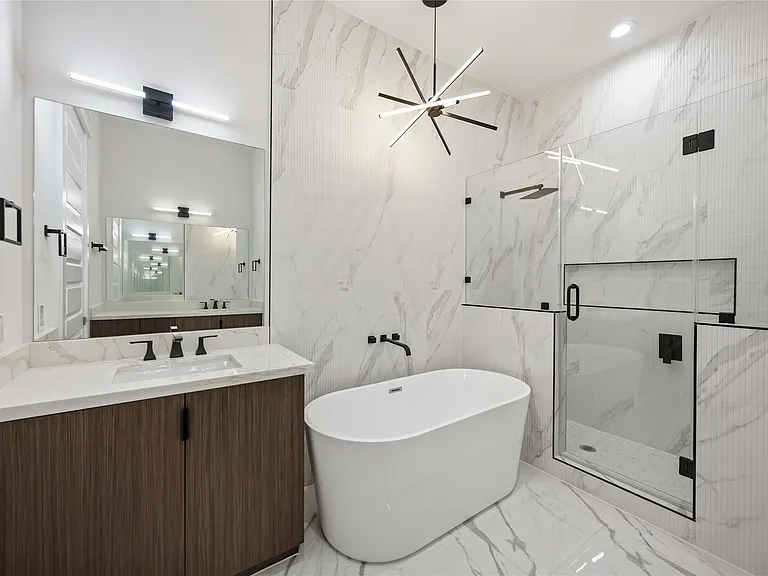 6627 Katarani Dr — Photo 25