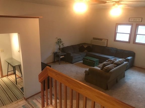 ML GREAT ROOM W/SLIDING DOORS TO THE COVERED PATIO Check out this GREAT Room w/Space to Play