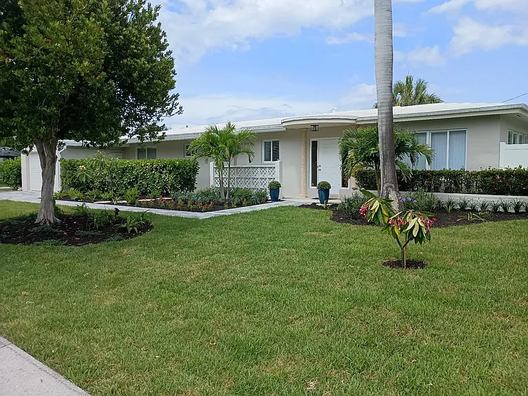 4454 W Tradewinds Ave — Photo 2