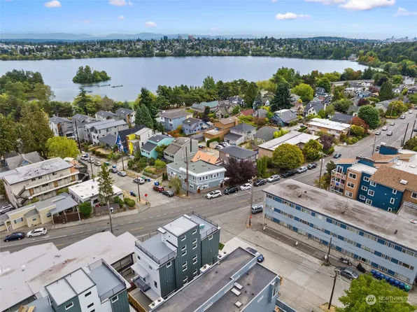 760 N 72nd Street #A, Seattle, WA 98103