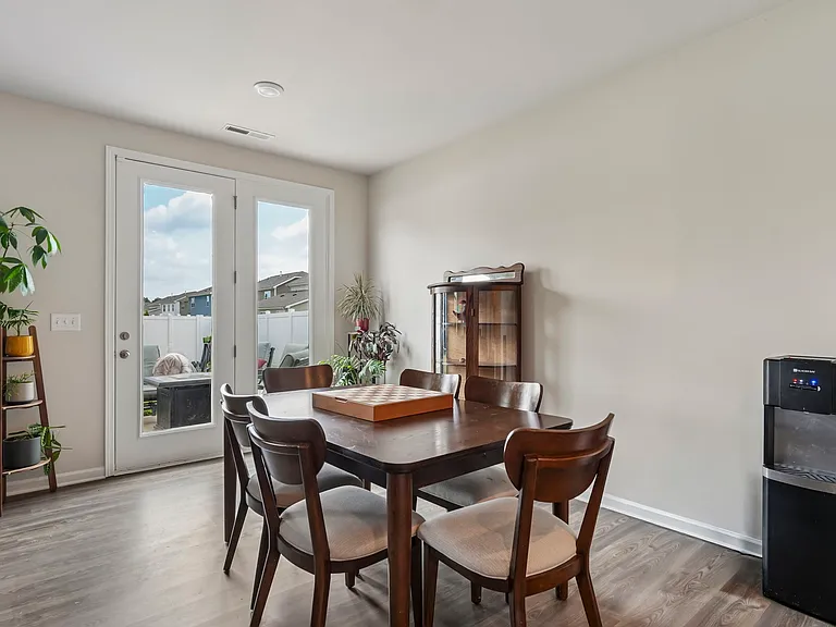 8007 Foxcroft Dr — Photo 11