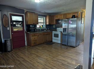 454 4th St, Henderson, TN 38340