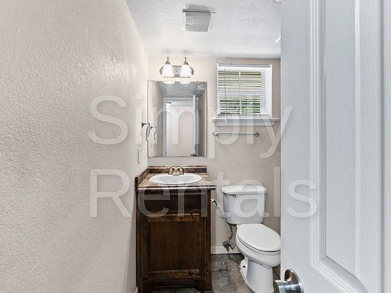 1220 Texas St — Photo 29