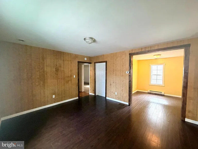 125 E Main St — Photo 6