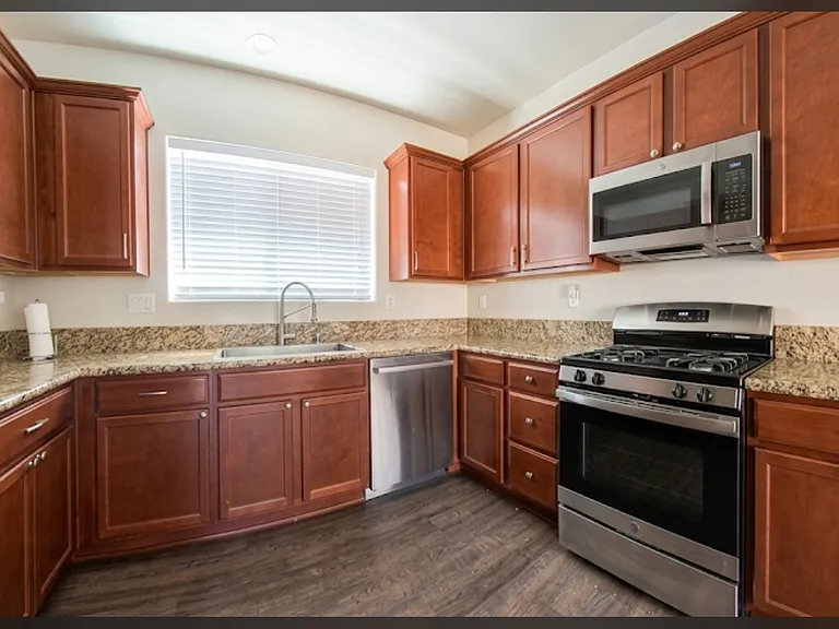 14357 Leiden Dr — Photo 2