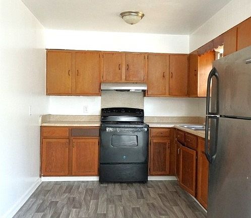 4th image of 1602 Gardenia Ave