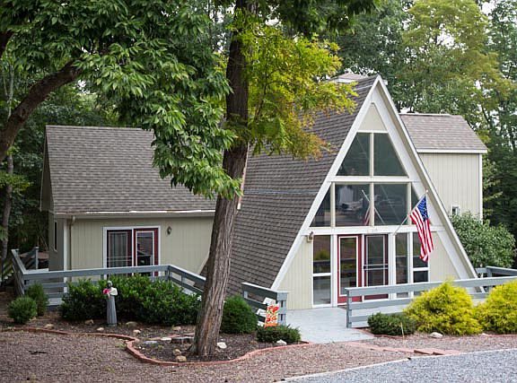 3rd image of 119 Waterlick Ct