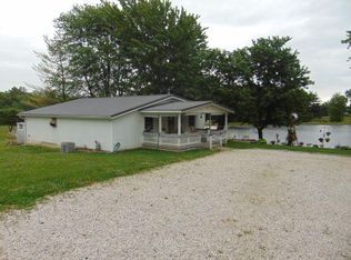 5942 N Fox Rd, Olney, IL 62450