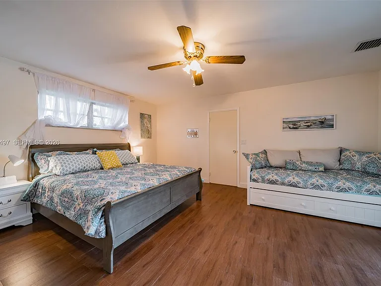 4410 N Buchanan St — Photo 22
