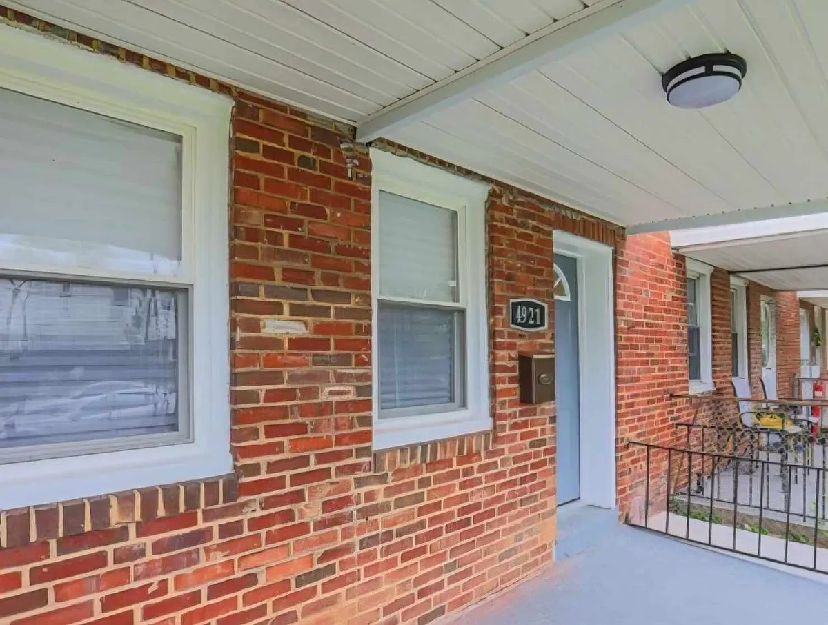 Building Photo - 4921 Edgemere Ave