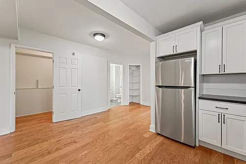 42-44 Saratoga Ave Photo 1