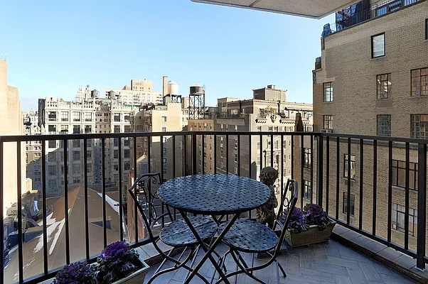 Sold by Corcoran | media 1