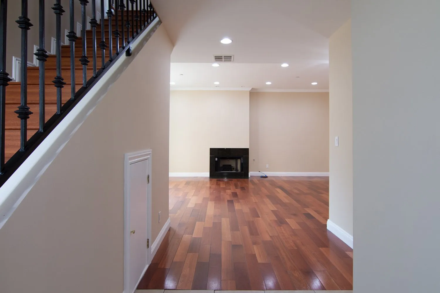 3 bed, 1260 sqft, $3,950 — Photo 4